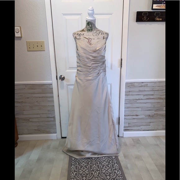 Jordan Dresses & Skirts - Beautiful NWT Jordan Mother of the Bride Gown❣️